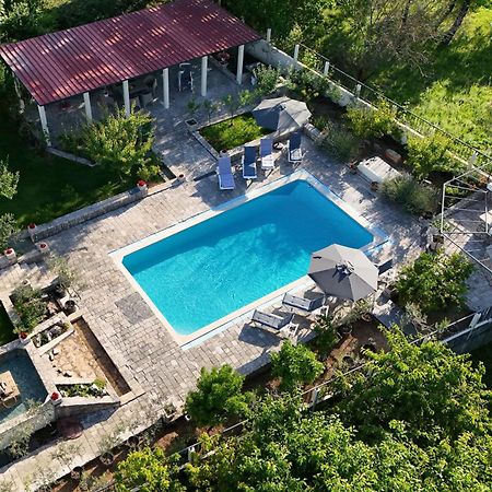 Pool House Maslina Apartment Мостар Екстериор снимка