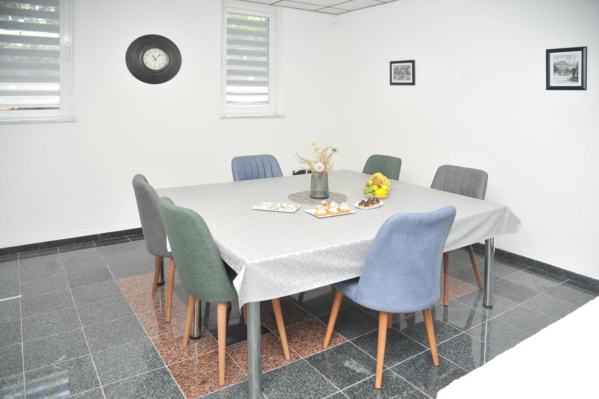 Pool House Maslina Apartment Мостар Екстериор снимка