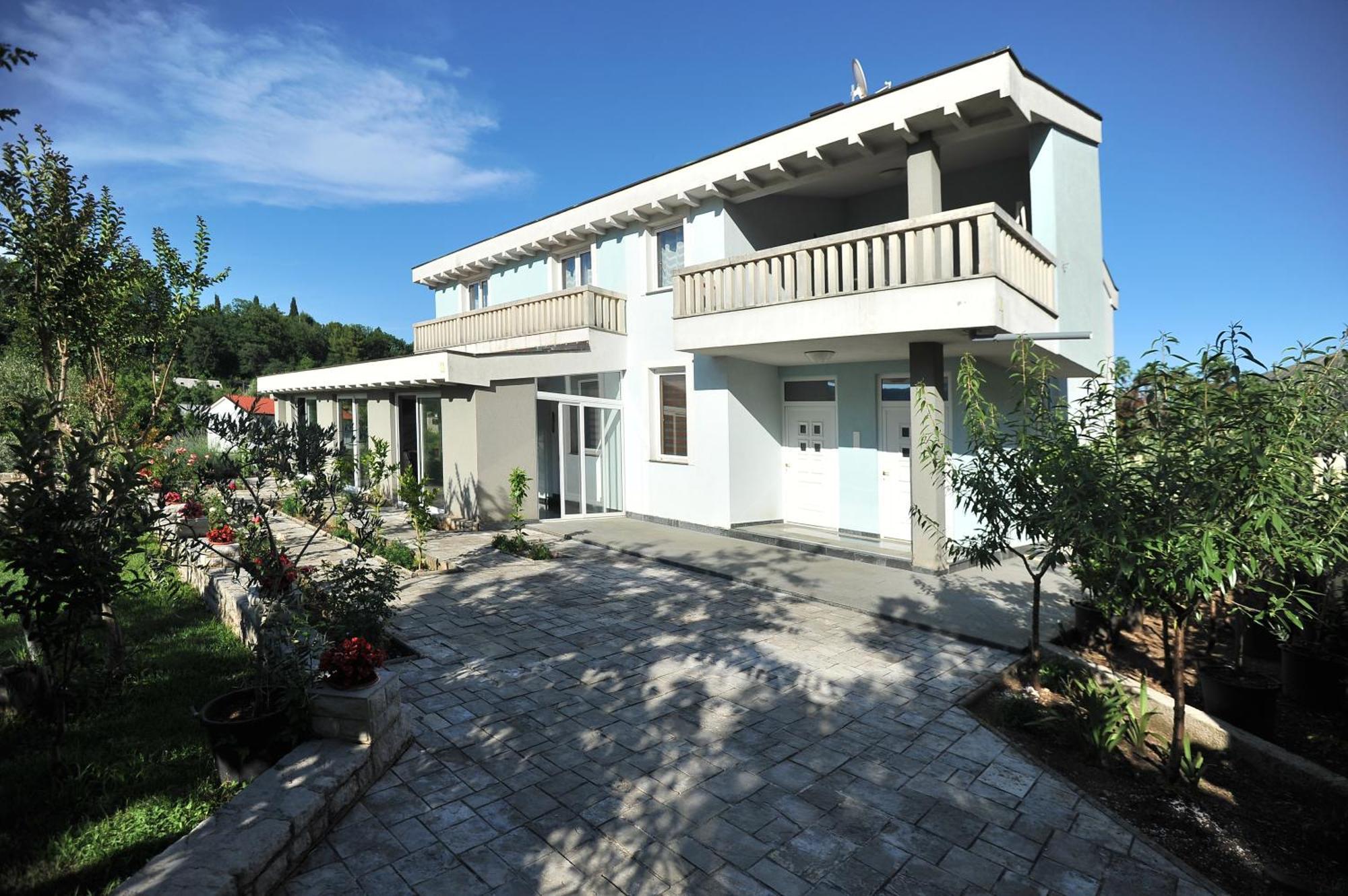 Pool House Maslina Apartment Мостар Екстериор снимка