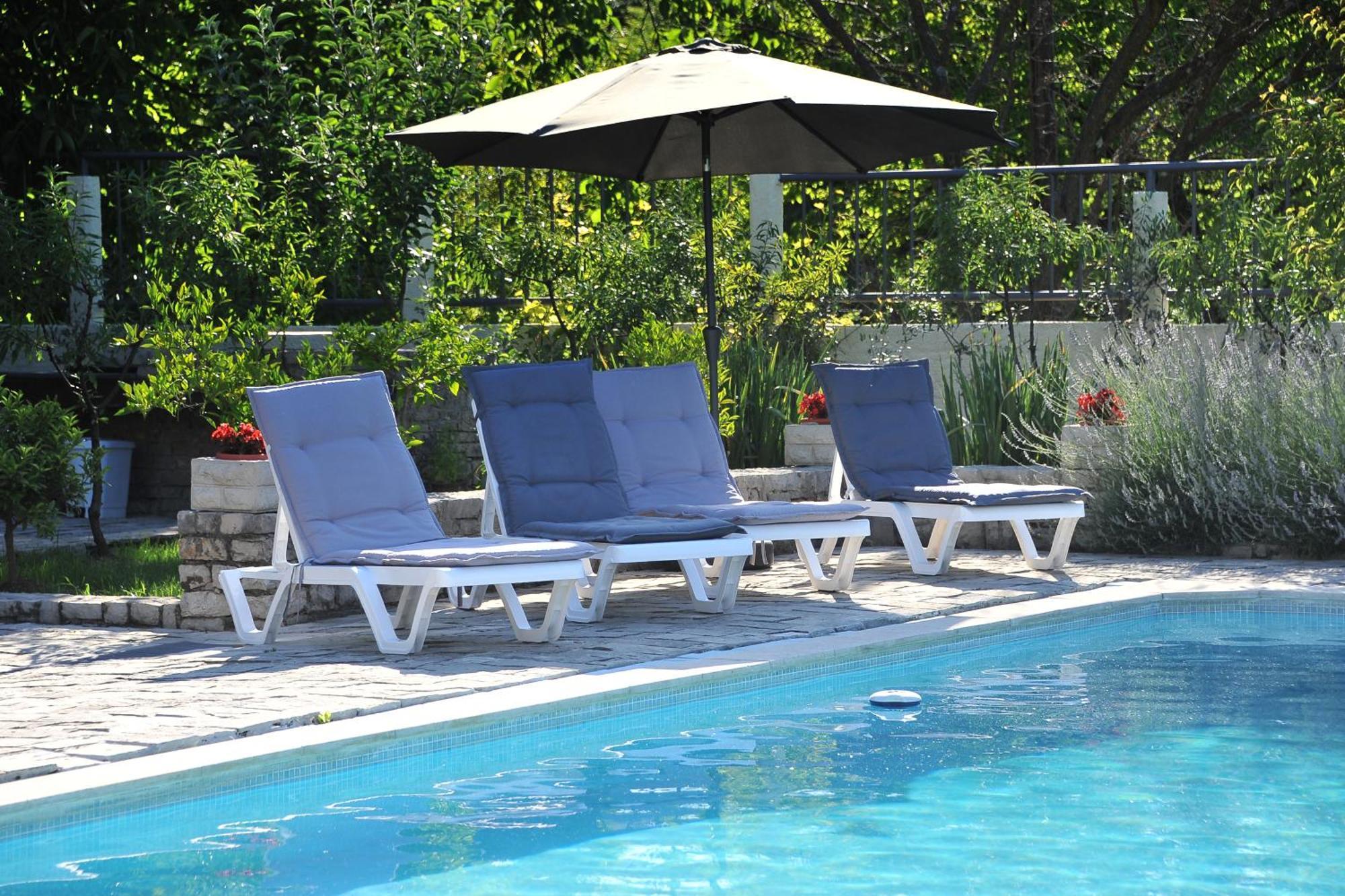 Pool House Maslina Apartment Мостар Екстериор снимка