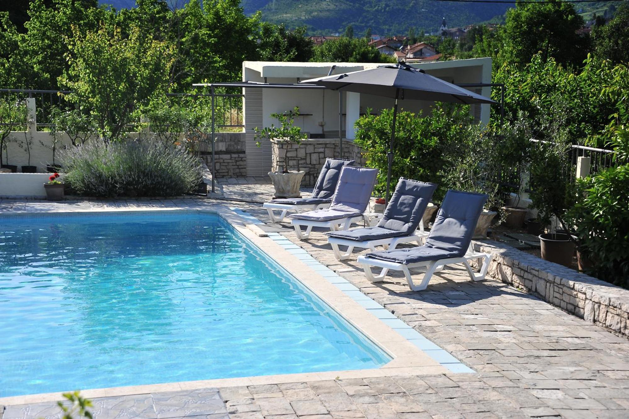 Pool House Maslina Apartment Мостар Екстериор снимка